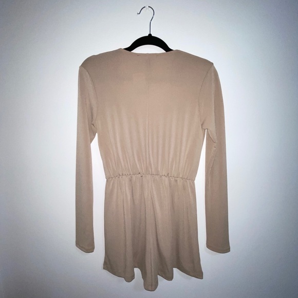 TAUPE DEEP V-NECK JUMPSUIT - Picture 3 of 6